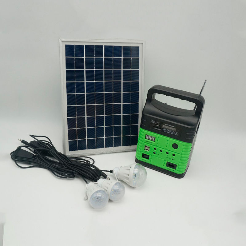 बिल्ट इन FM रेडियो MP3 मिनी आउटडोर कैम्पिंग के साथ 7500mah पोर्टेबल सोलर पावर सिस्टम किट