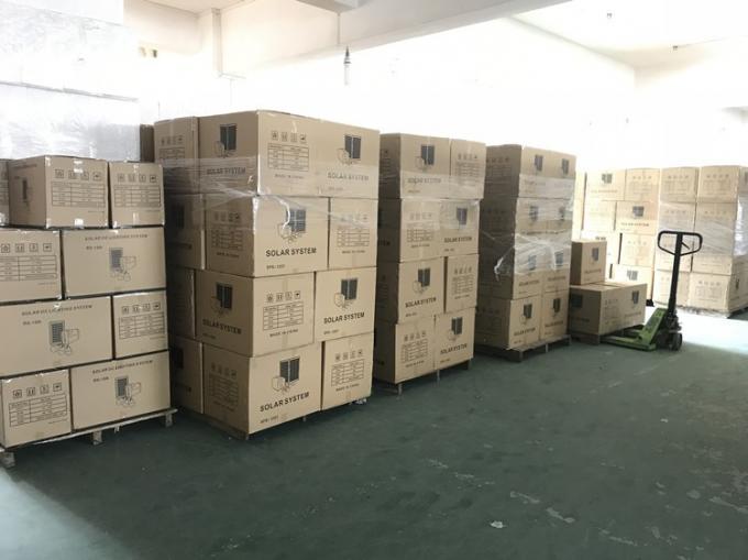 ODM वाणिज्यिक 10 वाट सौर ऊर्जा प्रकाश प्रणाली 8Hrs से 30Hrs 11